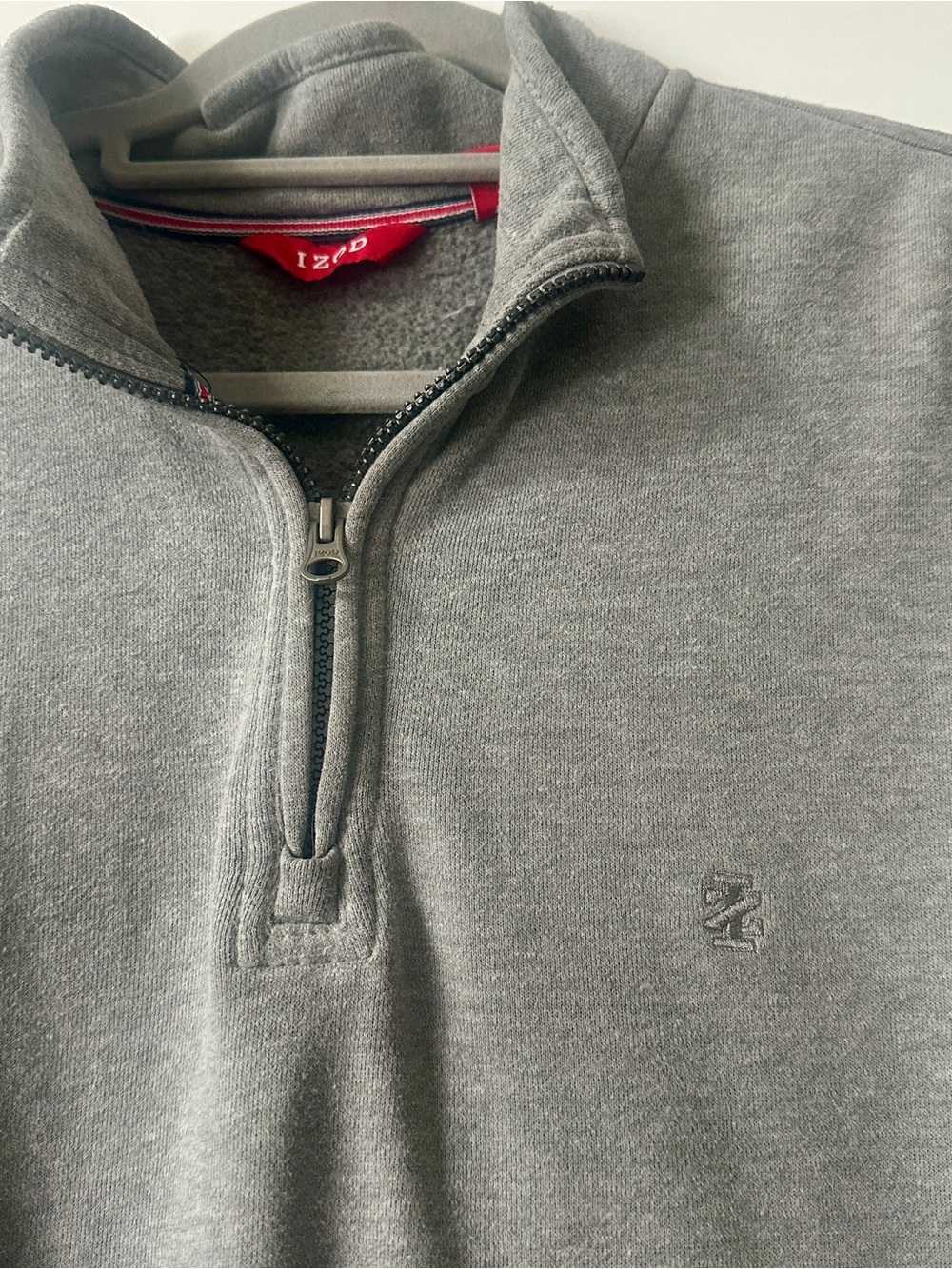Izod Men’s 1/4 Zip Pullover - Picture 2 of 5